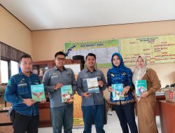 Majukan Pendidikan Pegunungan Meratus, PT BRE Berikan 175 Buku Pelajaran 15 Majukan Pendidikan Pegunungan Meratus, PT BRE Berikan 175 Buku Pelajaran