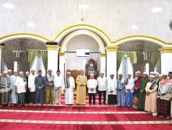 Safari Subuh di Lokpaikat, Bupati Yamani Ajak Masyarakat Makmurkan Masjid 3 Safari Subuh di Lokpaikat, Bupati Yamani Ajak Masyarakat Makmurkan Masjid