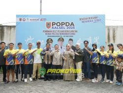 Bupati dan Ketua PKK Tapin Beri Semangat Langsung untuk Atlet Popda 5 Bupati dan Ketua PKK Tapin Beri Semangat Langsung untuk Atlet Popda