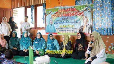 Ketua TP PKK Tapin Buka Kelas Parenting, Dorong Peran Aktif Orang Tua dalam Pendidikan Anak