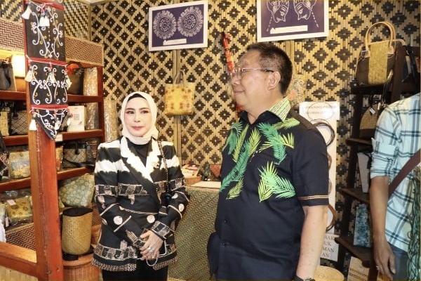 Wabup Tapin Dorong Produk Unggulan Masuk Pasar Nasional di Kalsel Expo 2025 1 IMG 20250822 234718