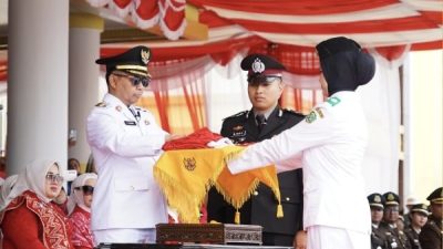 Peringatan HUT RI ke-80 di Tapin, Bupati Yamani Luncurkan Program Unggulan dan Serahkan Sejumlah Penghargaan