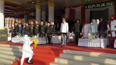 Upacara Penurunan Bendera di Tapin Berlangsung Khidmat, Wabup H Juanda Ajak Warga Jaga Persatuan