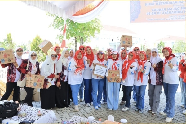 Dharma Wanita Tapin Meriahkan HUT RI ke-80 dengan Lomba Kreatif dan Silaturahmi 1 IMG 20250827 214622