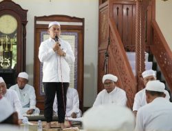 Bupati Tapin Salurkan Bantuan Ratusan Juta untuk Peningkatan Fasilitas Masjid Al Mashlahah Tambarangan
