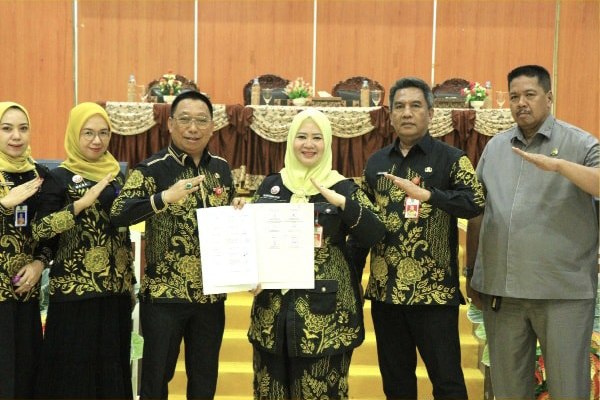 Wabup Juanda Buka Forum Konsultasi Publik Peningkatan Pelayanan Adminduk Tapin 1 IMG 20251203 121139