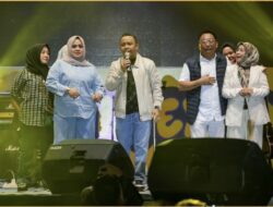 New Monata Guncang Tapin Expo, Bupati dan Wabup Turun Panggung Hibur Ribuan Warga