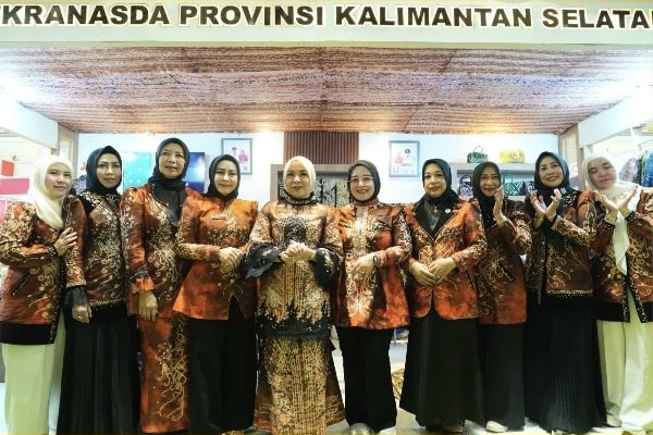 Tapin Tampil di INACRAFT 2026, Dekranasda Promosikan Sasirangan hingga Anyaman Purun ke Pasar Internasional 1 IMG 20260227 151121