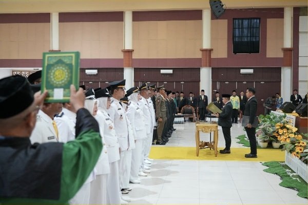 134 Pejabat Pemkab Tapin Dilantik, Bupati Yamani: Jabatan Adalah Amanah dan Tanggung Jawab 1 IMG 20260227 151416