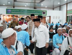 Bupati Tapin Sambut Kepulangan Jemaah Haji di Asrama Haji Banjarbaru